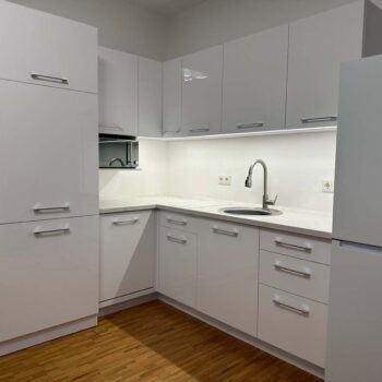 Möbeln aus Fertigteilen (8 von 117)